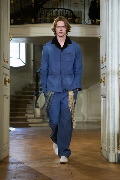 Look 23
